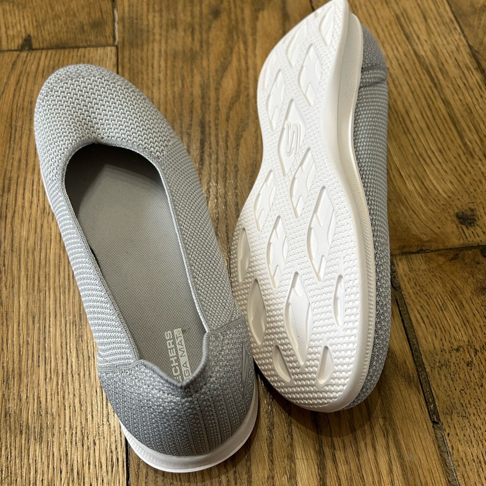 Skechers Goga Mat Shoes New